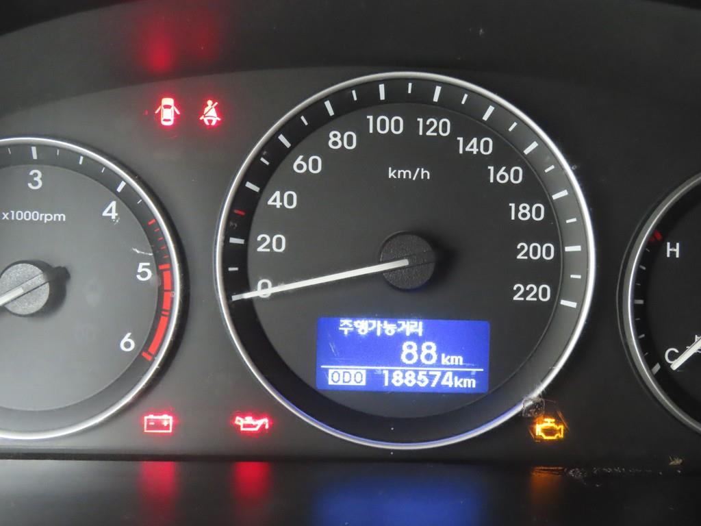 HYUNDAI Starex - Vista 8