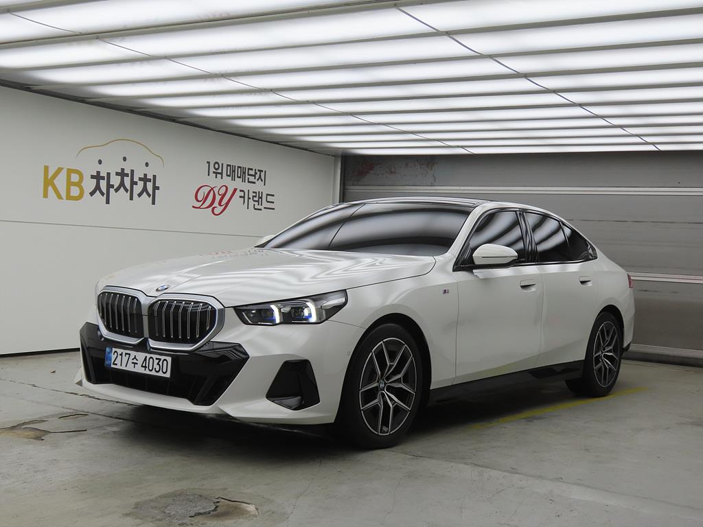 BMW 5 Series 2024 Blanco - Importación desde Corea - HF Imports Iquique - Foto 1