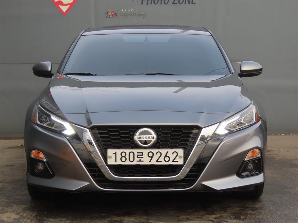 Nissan Altima - Vista 3