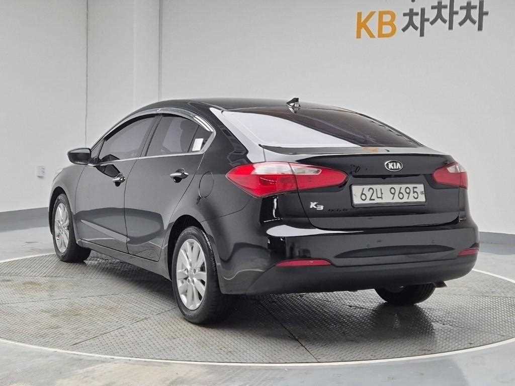 KIA K3 - Vista 2