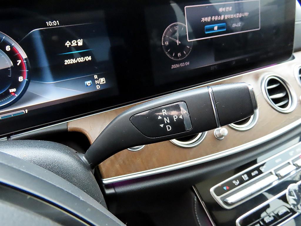 Mercedes Benz E class - Vista 11