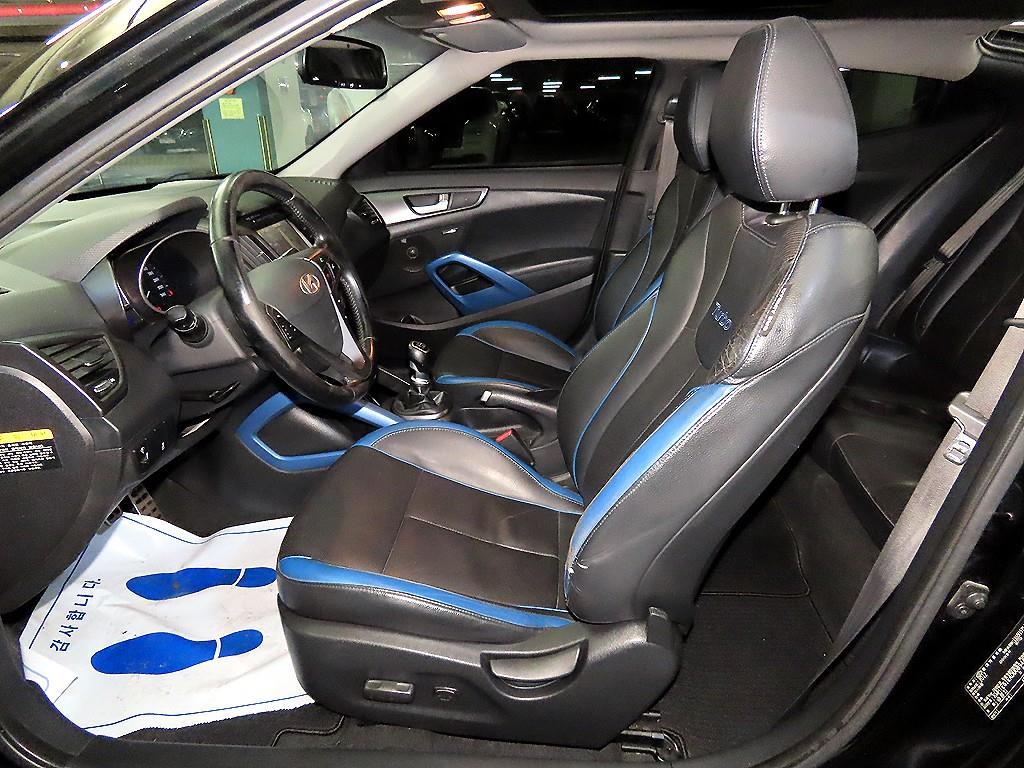 HYUNDAI Veloster - Vista 6