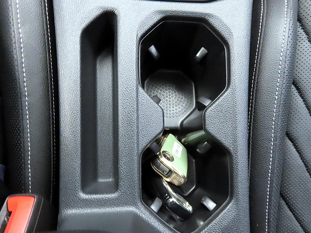 Volkswagen Jetta - Vista 12