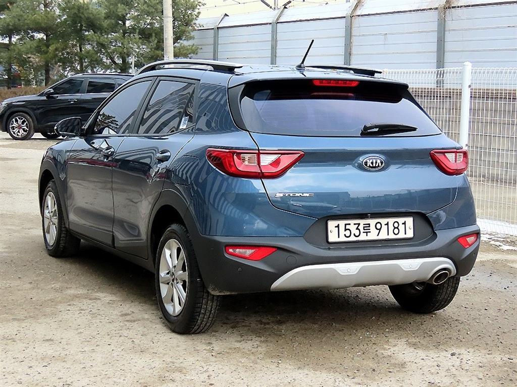 KIA Stonic - Vista 3