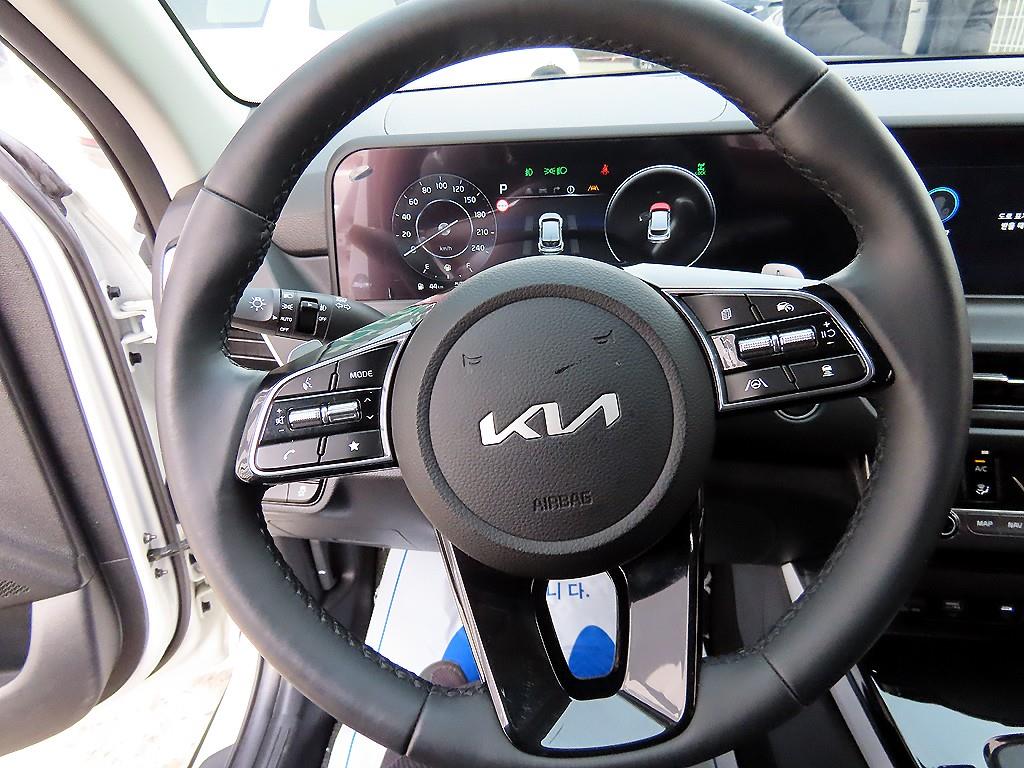 KIA Seltos - Vista 8