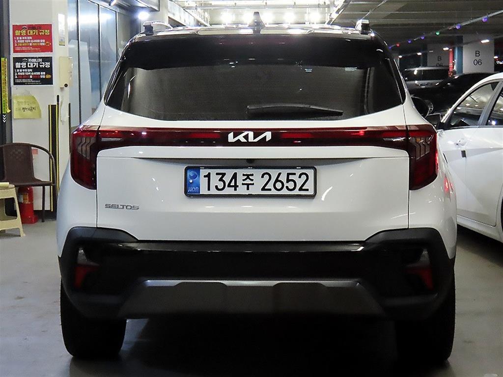 KIA Seltos - Vista 5