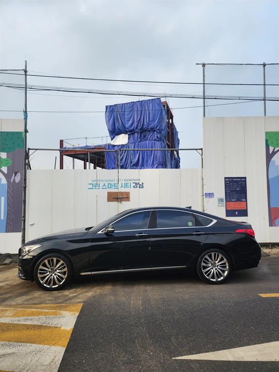 HYUNDAI Genesis - Vista 2