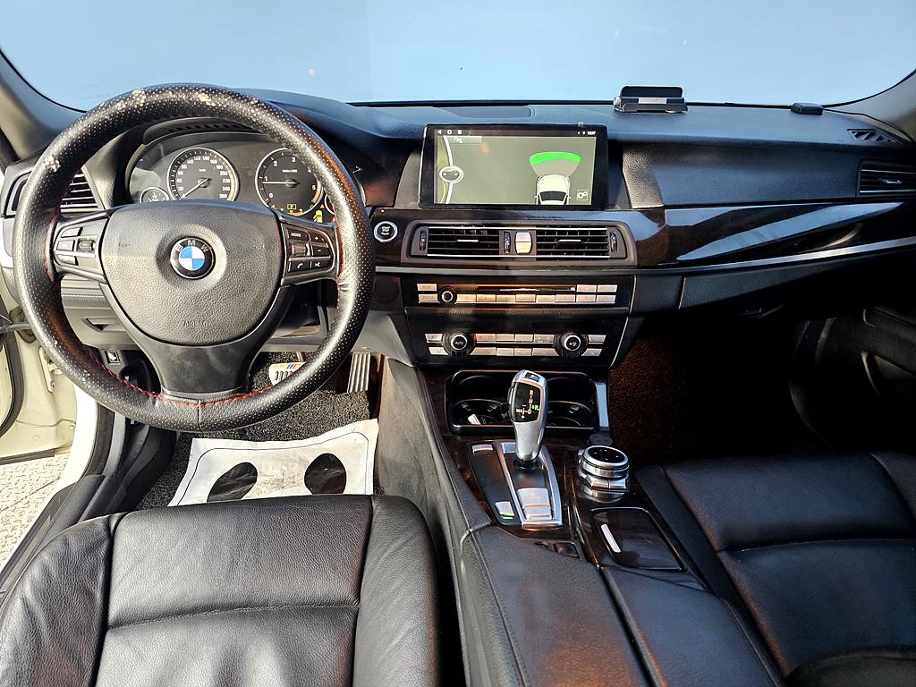 BMW 5 Series - Vista 5
