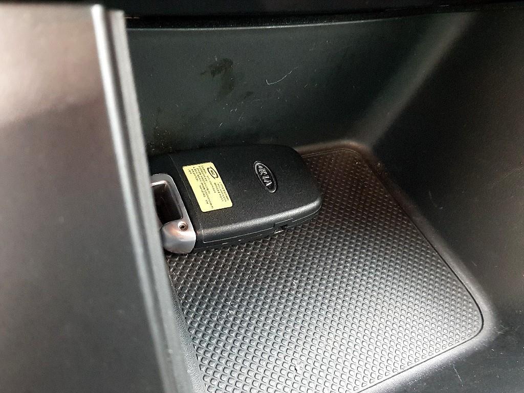 KIA Sorento 2010 Plateado - Importación desde Corea - HF Imports Iquique - Foto 16