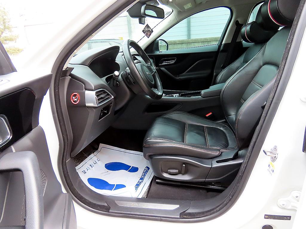 Jaguar F-PACE - Vista 5