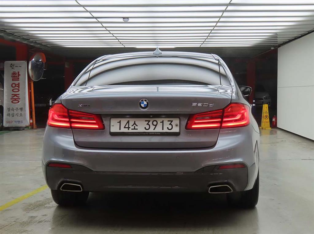 BMW 5 Series - Vista 3