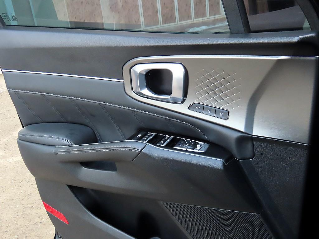 KIA Sorento - Vista 11