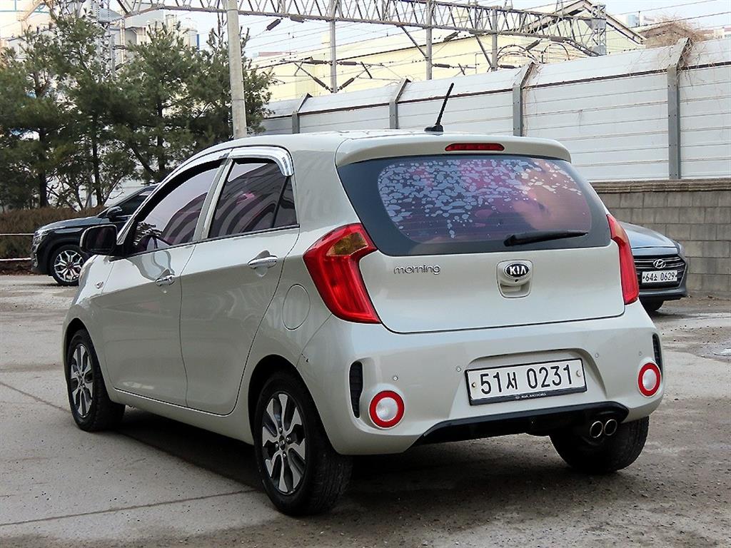 KIA Morning - Vista 3