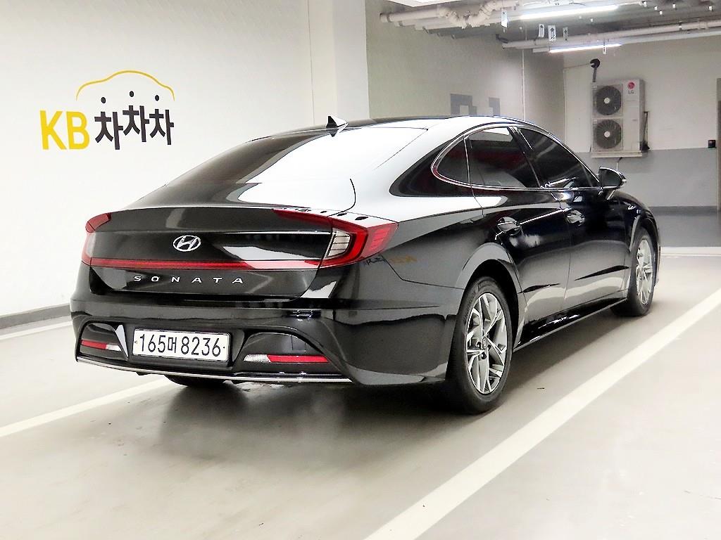 HYUNDAI Sonata - Vista 4