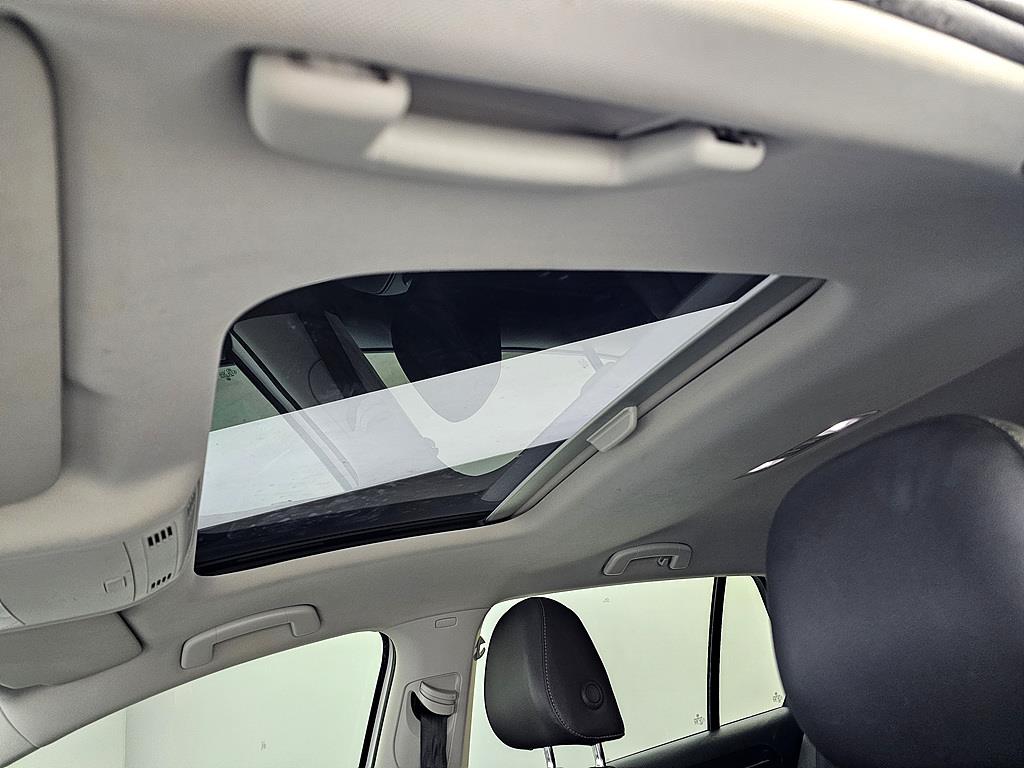 Volkswagen Golf - Vista 12