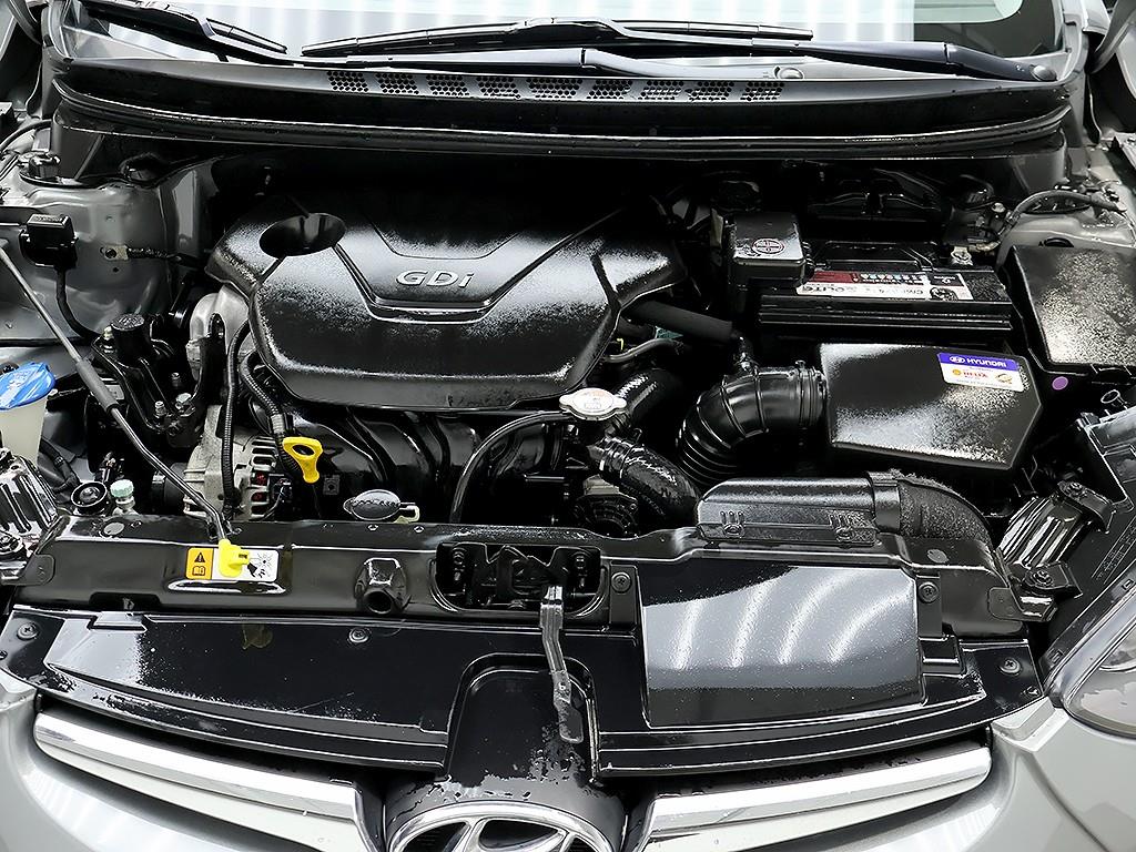 HYUNDAI Avante 2015 Gris - Importación desde Corea - HF Imports Iquique - Foto 8