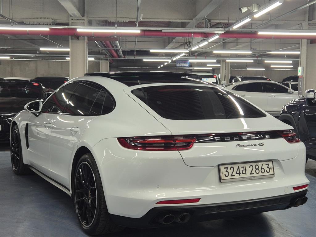 Porsche Panamera - Vista 2