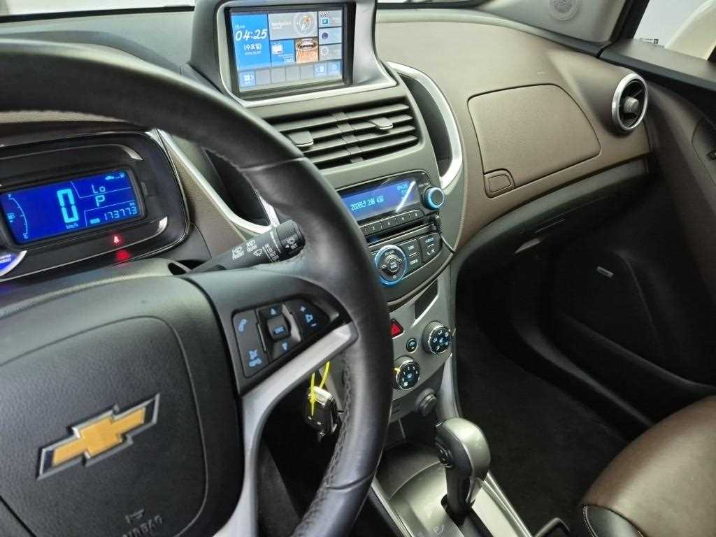 Chevrolet Trax - Vista 9