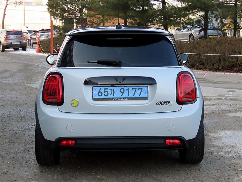 Mini Cooper Electric - Vista 4