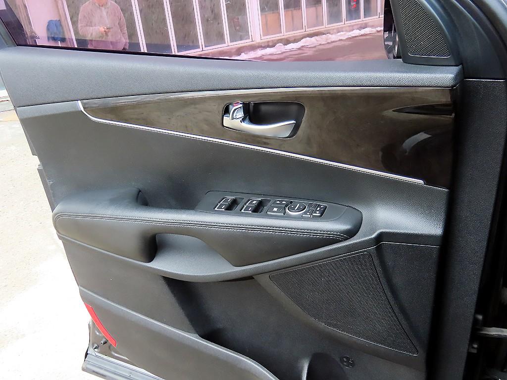 KIA Sorento - Vista 11