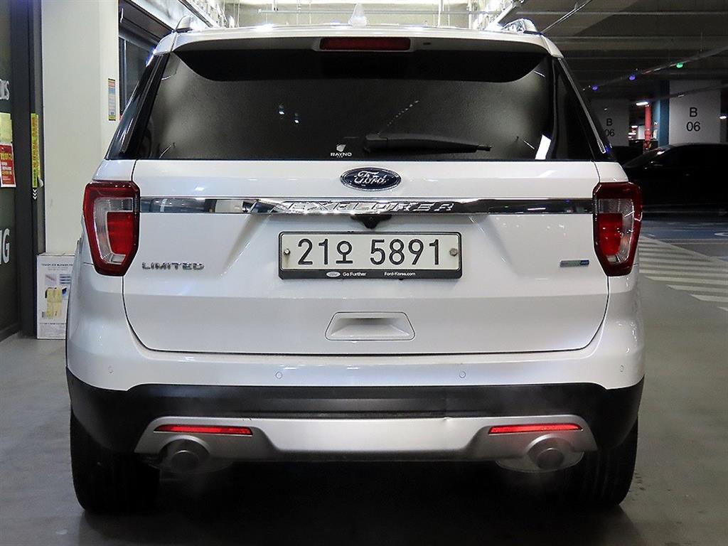 Ford Explorer - Vista 5