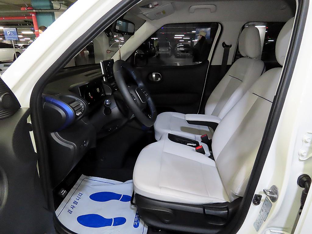 HYUNDAI Casper - Vista 6