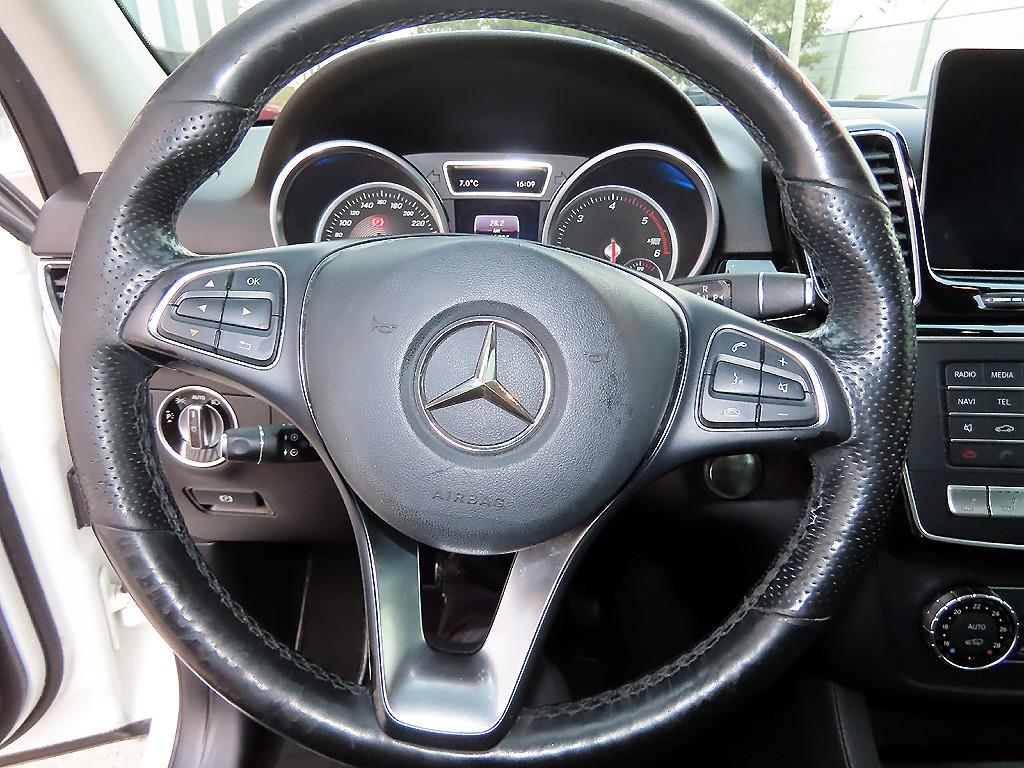 Mercedes Benz GLE Class - Vista 8