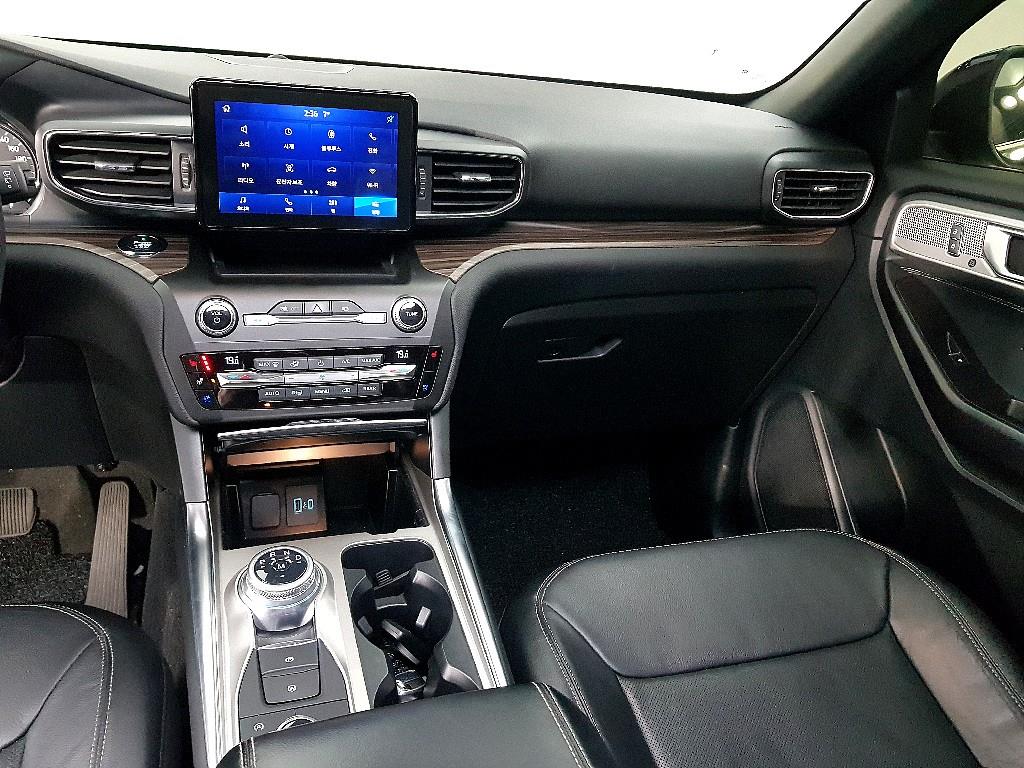 Ford Explorer - Vista 10