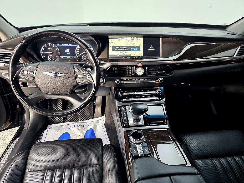 Genesis EQ900 - Vista 5