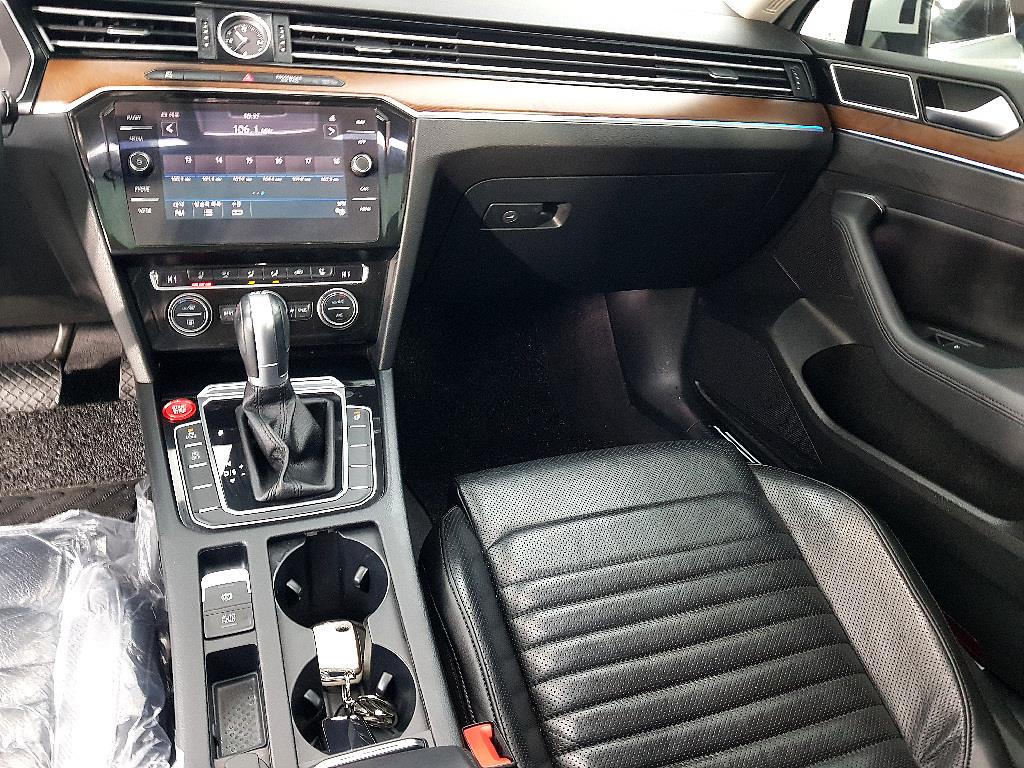 Volkswagen Passat - Vista 10