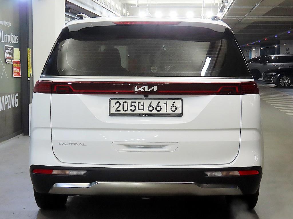 KIA Carnival - Vista 5