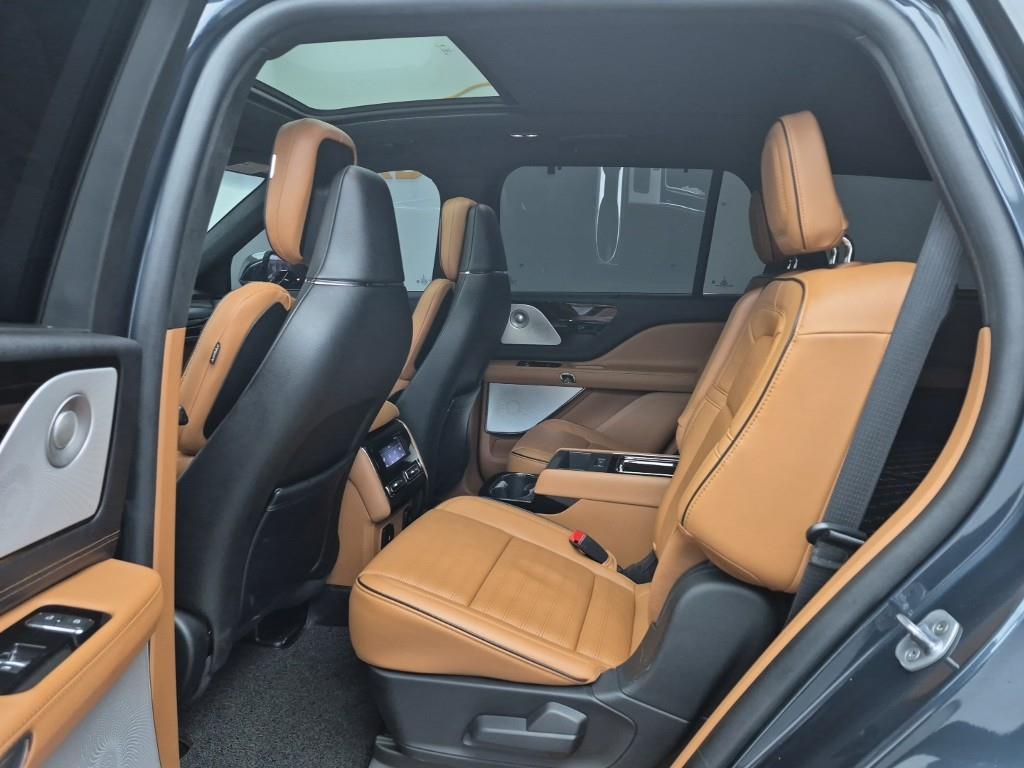 Lincoln Aviator - Vista 12