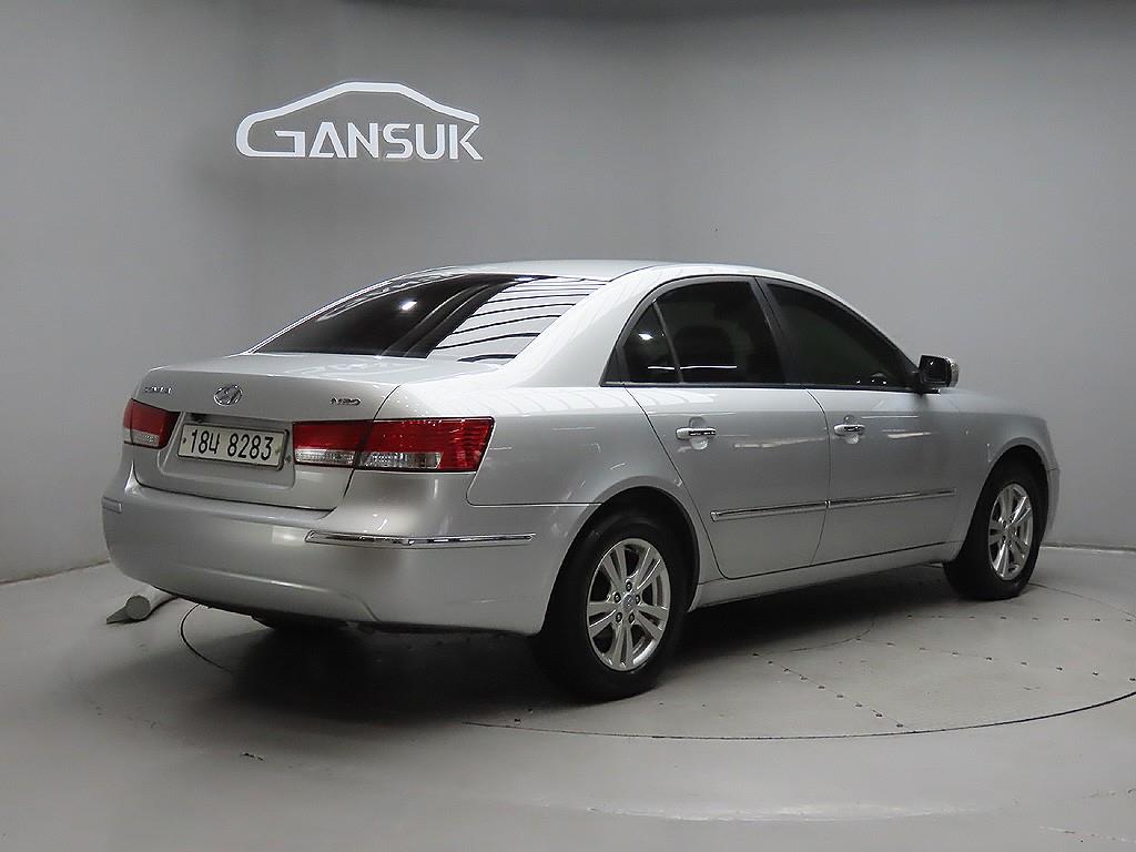 HYUNDAI Sonata - Vista 7