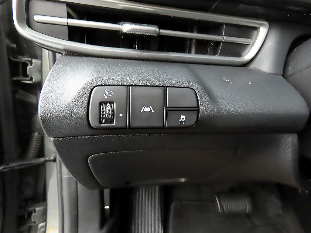 HYUNDAI Avante - Vista 12