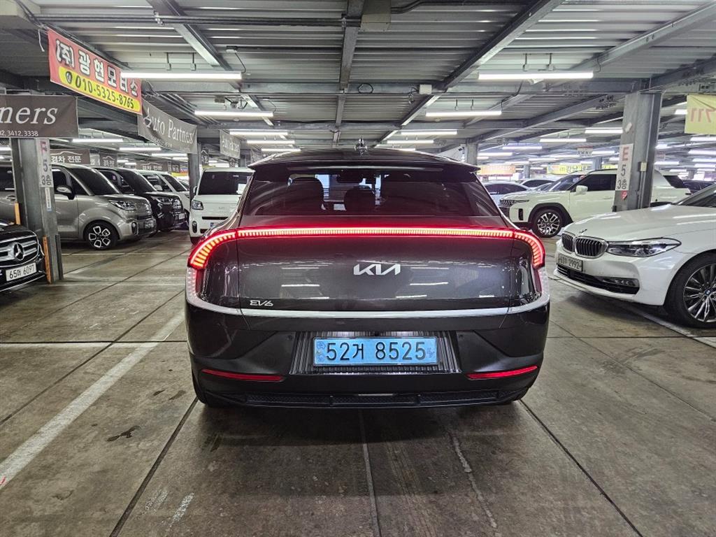 KIA EV6 - Vista 5