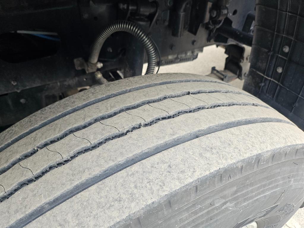 medium and large cargo truck 2025 Plateado - Importación desde Corea - HF Imports Iquique - Foto 16