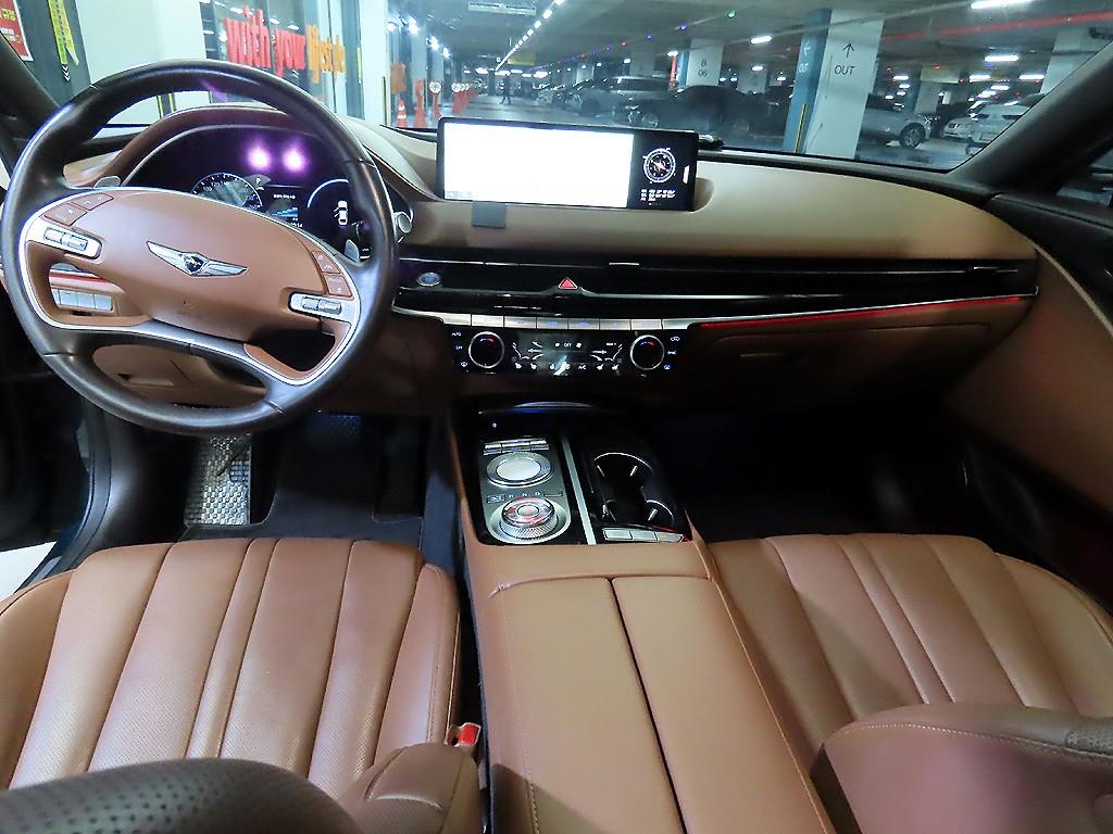 Genesis G80 - Vista 10