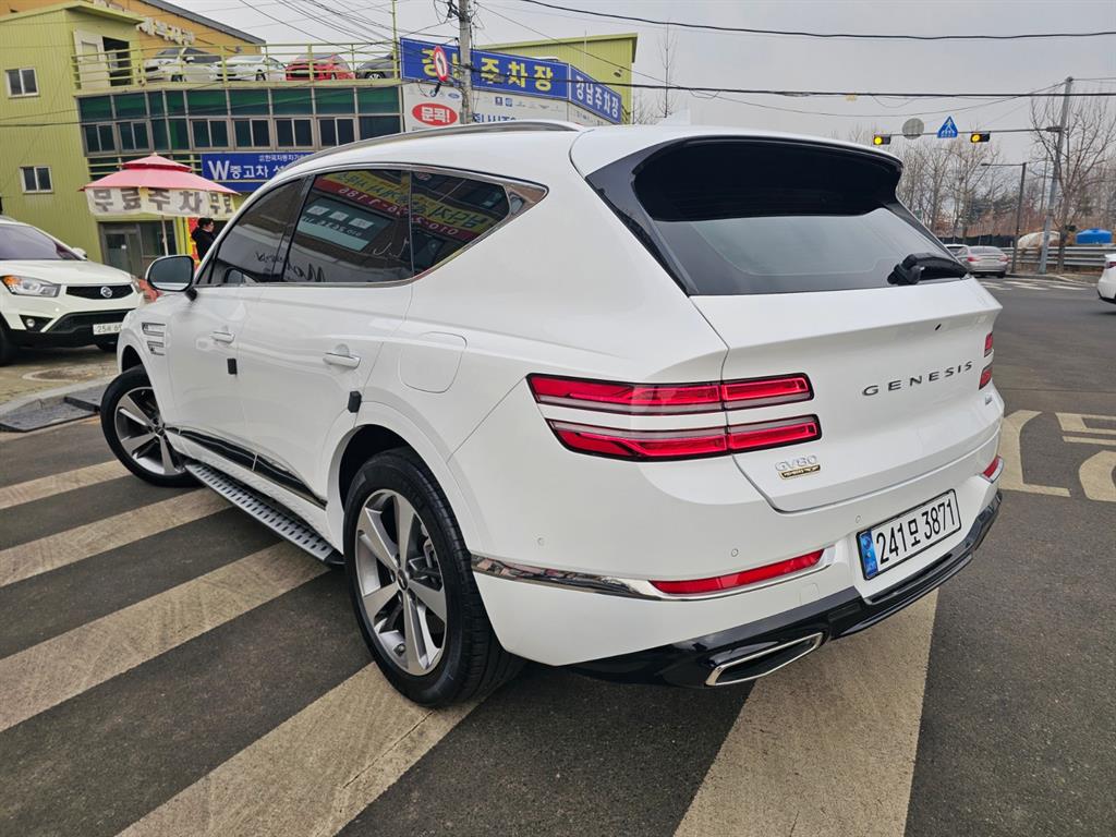 Genesis GV80 - Vista 4