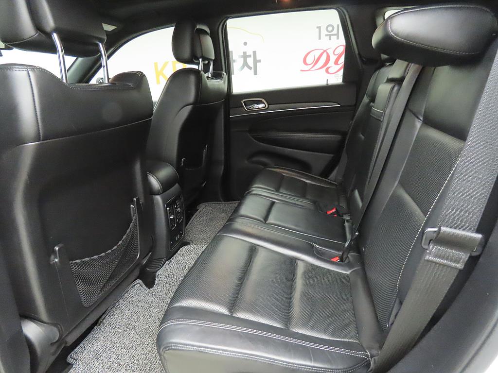 Jeep Cherokee - Vista 6