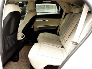 Genesis GV70 - Vista 12