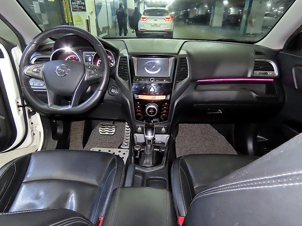 Ssangyong Tivoli - Vista 10