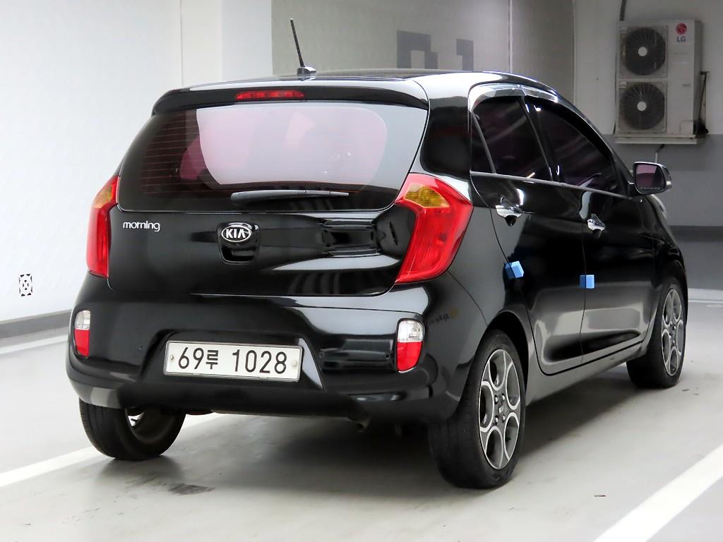 KIA Morning - Vista 4