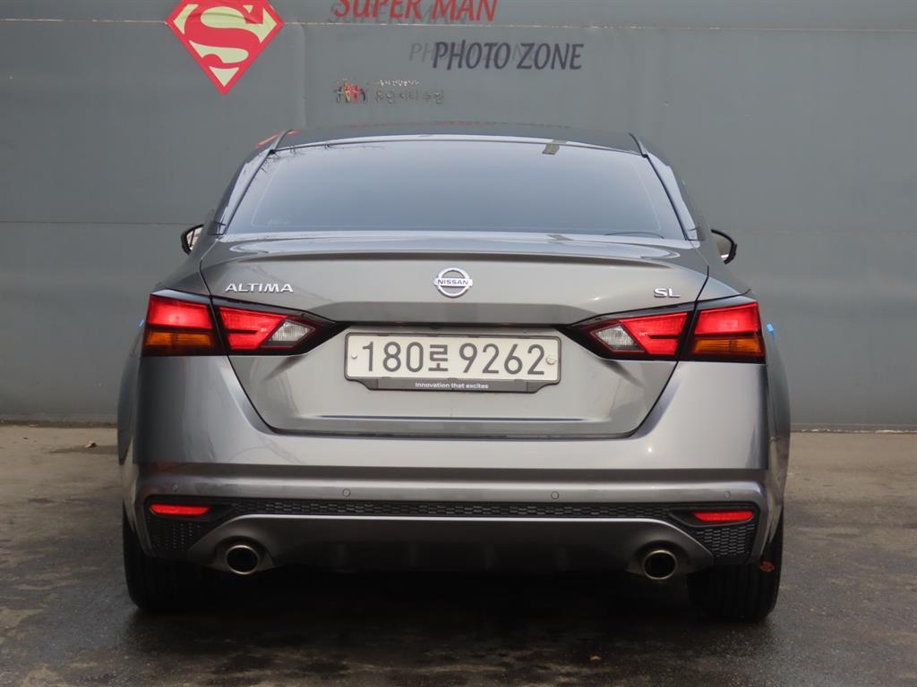 Nissan Altima - Vista 7