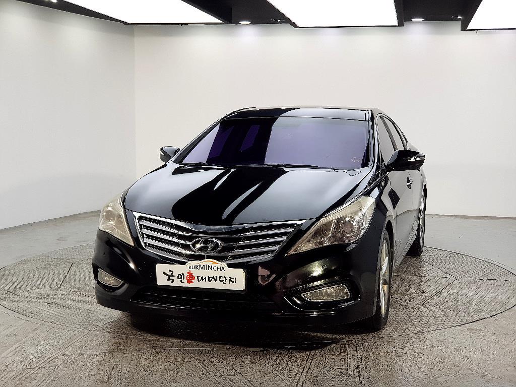 HYUNDAI Grandeur - Vista 2