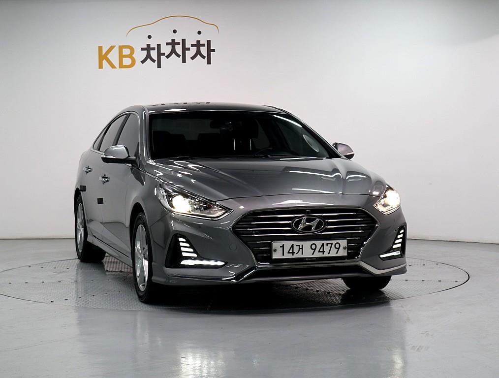 HYUNDAI Sonata - Vista 2