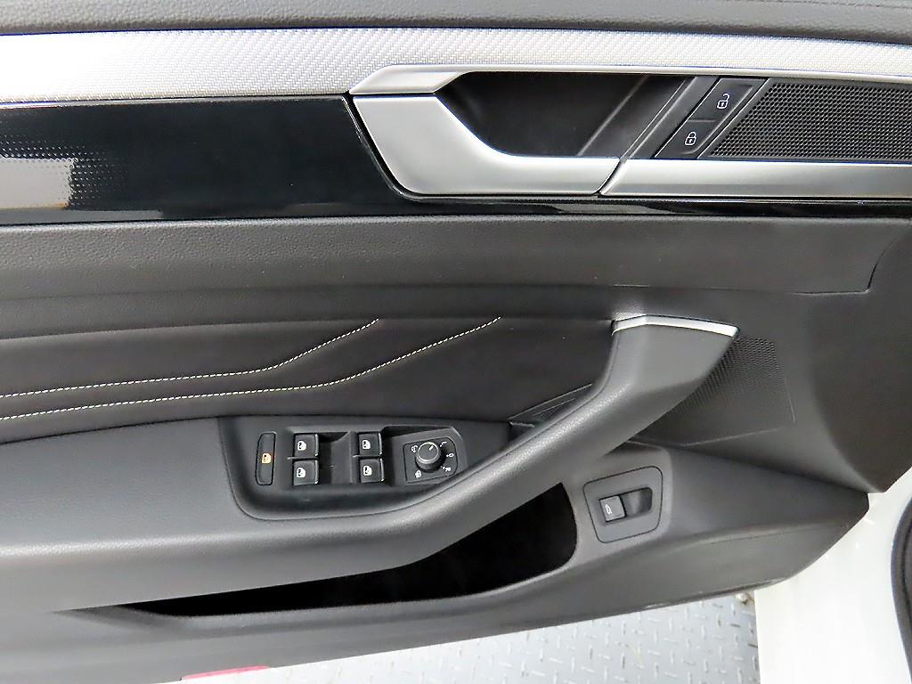 Volkswagen Arteon - Vista 11