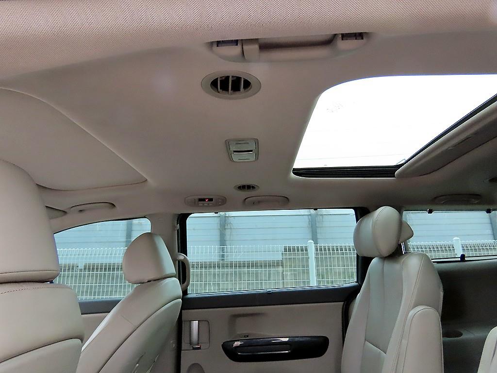 KIA Carnival 2016 Negro - Importación desde Corea - HF Imports Iquique - Foto 16