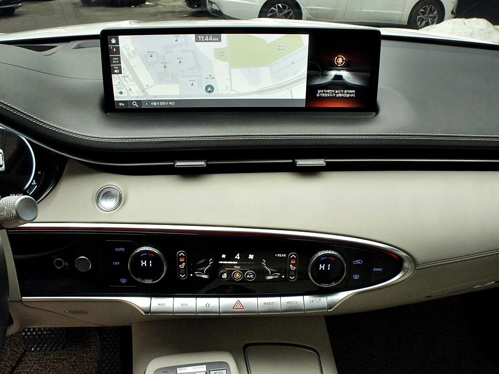 Genesis GV70 2021 Blanco - Importación desde Corea - HF Imports Iquique - Foto 10