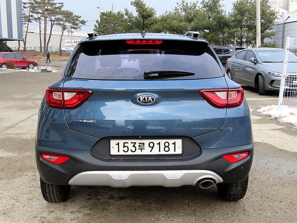 KIA Stonic - Vista 4