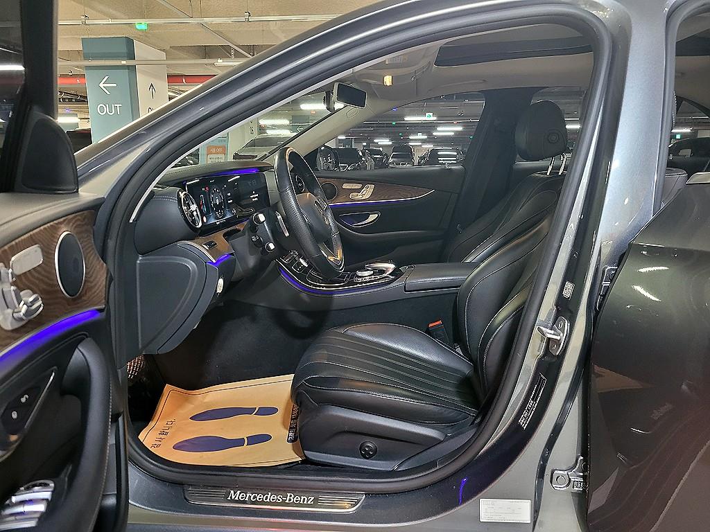 Mercedes Benz E class - Vista 7